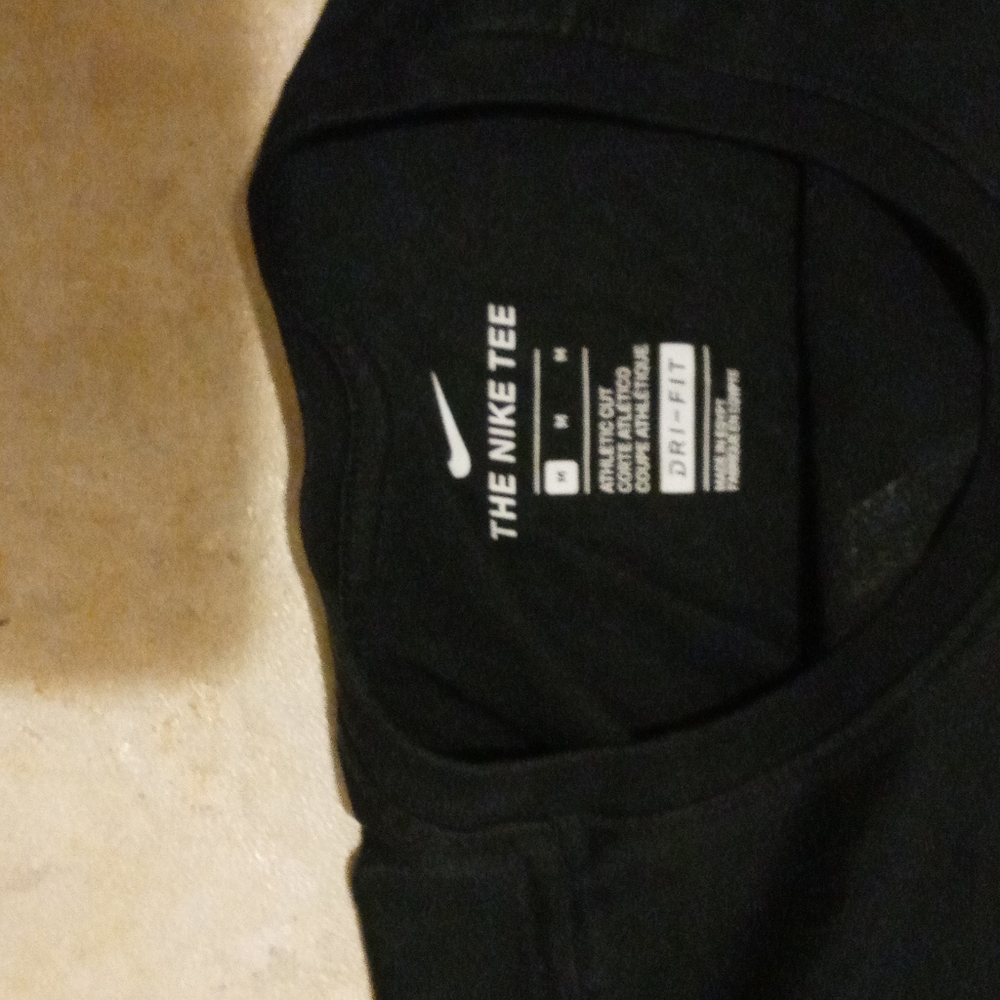 Nike Tee - Picture 2 of 2